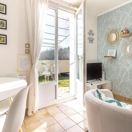 Attractive With Shared Pool In The Luberon Holiday home Gargas (Vaucluse)
