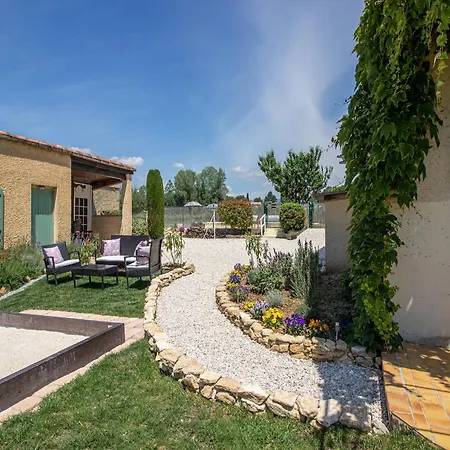 Attractive With Shared Pool In The Luberon
