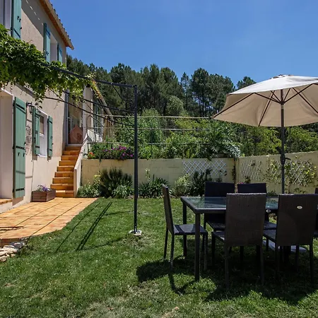 Attractive With Shared Pool In The Luberon Holiday home